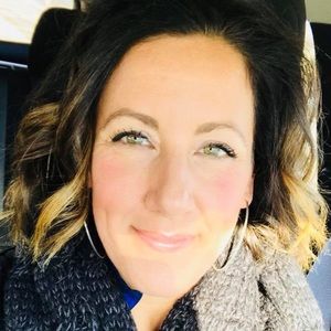 Meet your Posher, Angie